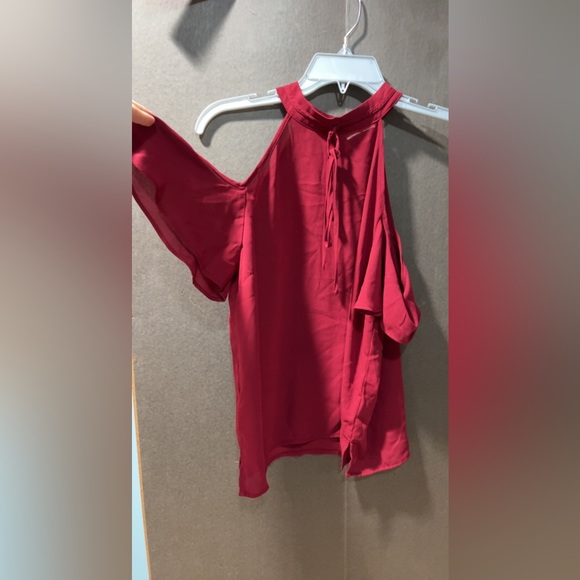 Red blouse - Picture 5 of 5